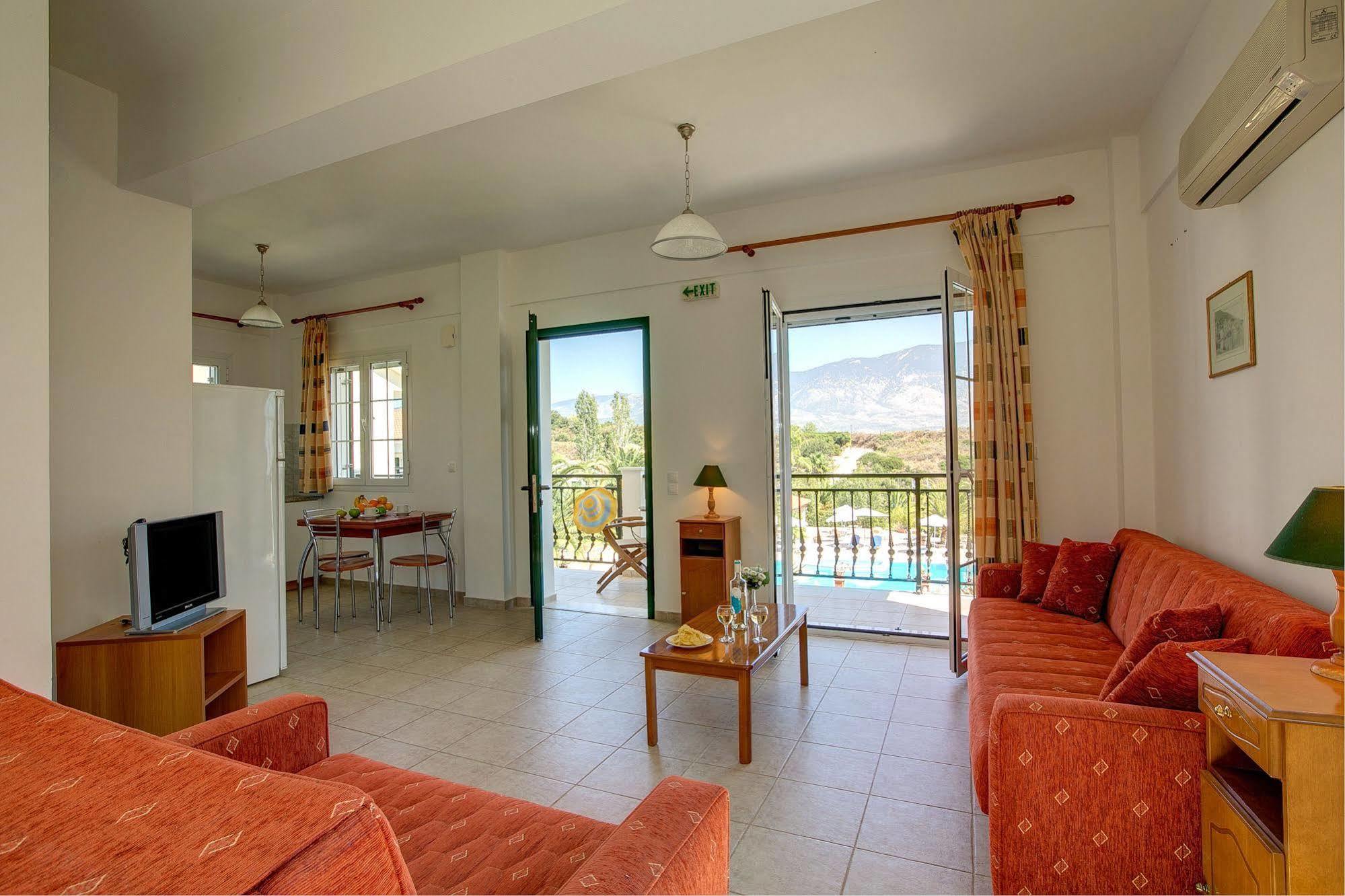 ספרטיה Liakas Village מראה חיצוני תמונה