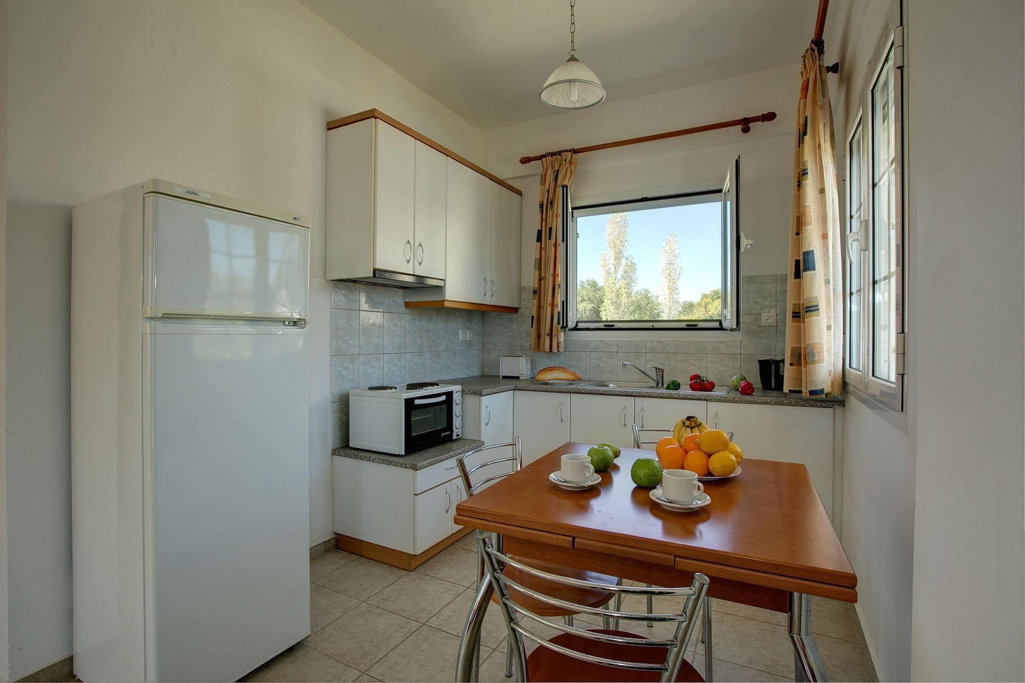 ספרטיה Liakas Village מראה חיצוני תמונה